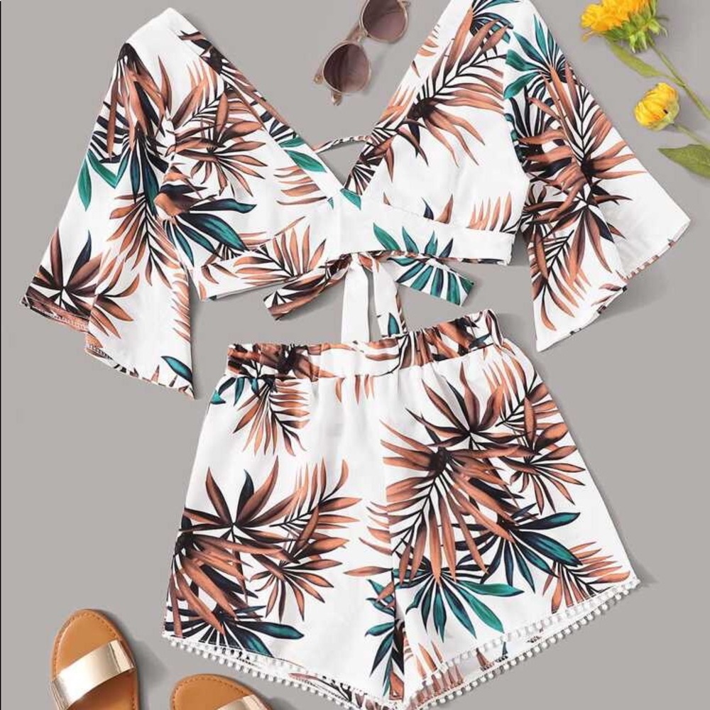 SHEIN | Tropical Crop Top & Pompom Shorts